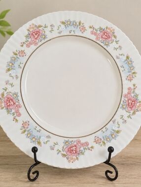 Lennox Floral Sachet Cream Pink Silver Trim Dinner Plate
